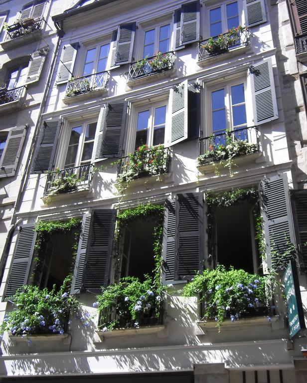 Des Arceaux Hotel